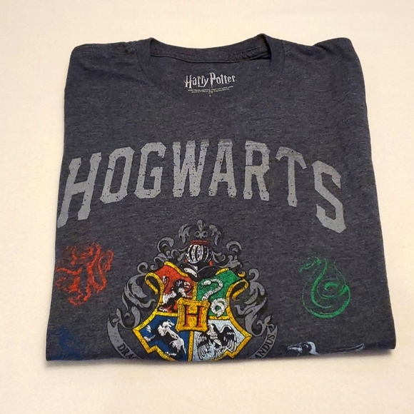 Hogwarts Harry Potter T Shirt - Picture 3 of 5